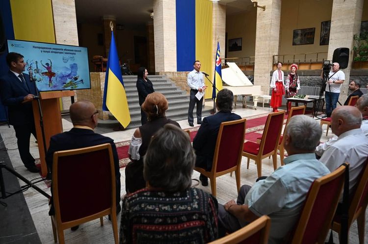 На Закарпатті відзначили лауреатів обласних премій у галузі літератури і мистецтва за 2025 рік