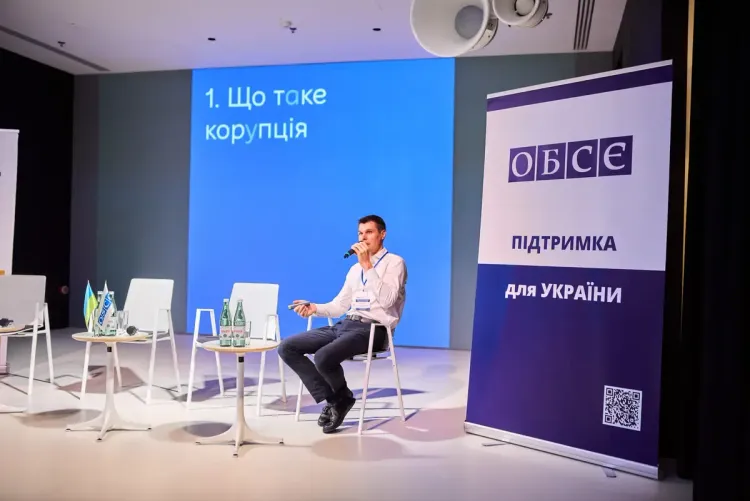 Як і куди повідомити про корупцію: НАЗК спільно з ОБСЄ презентували гайд для заявників і викривачів