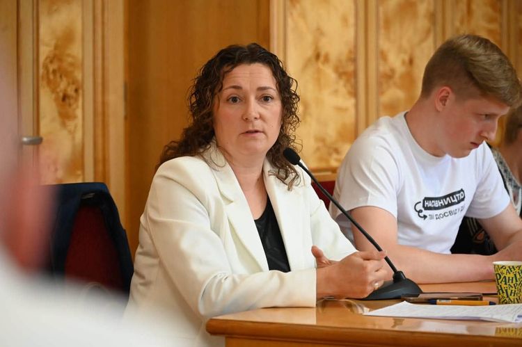 Від закону до практики: на Закарпатті обговорили розвиток наставництва для дітей і молоді