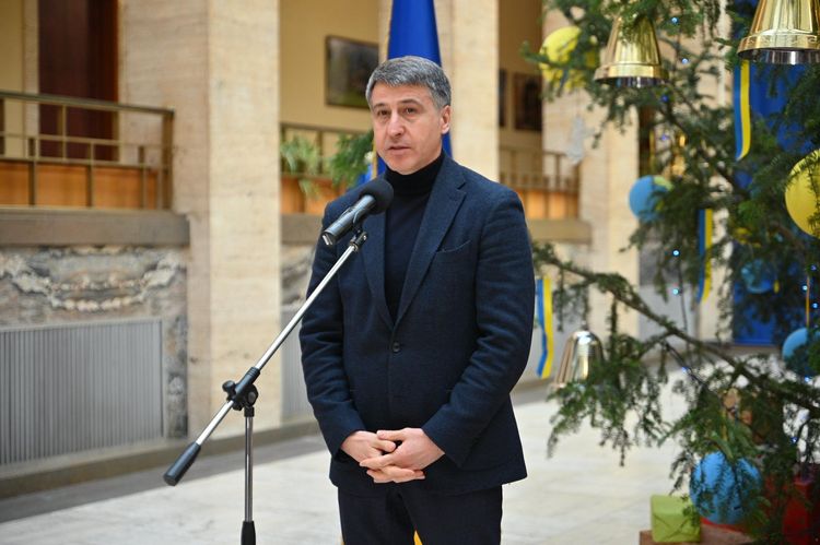 Волонтерів вітає голова ОВА Мирослав Білецький