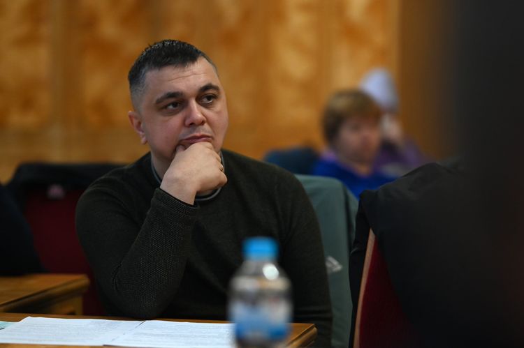  Учасник круглого столу щодо соціального захисту осіб з інвалідністю