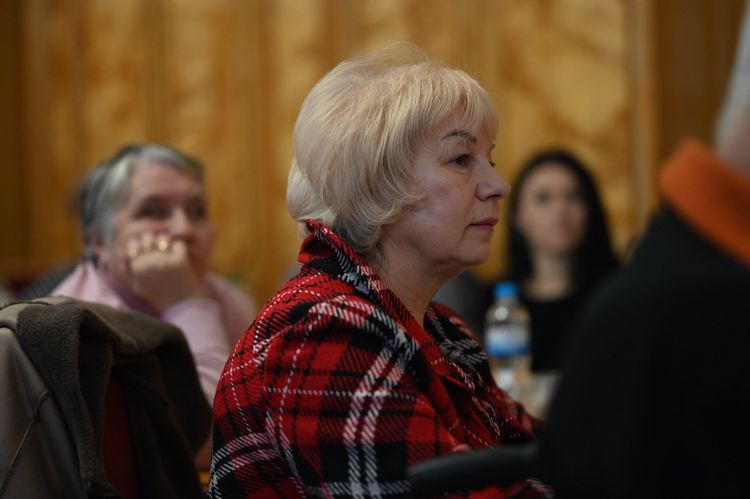  Учасники круглого столу щодо соціального захисту осіб з інвалідністю
