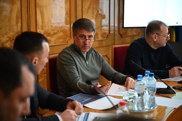 Очільник Закарпатської ОВА Мирослав Білецький провів розширену нараду