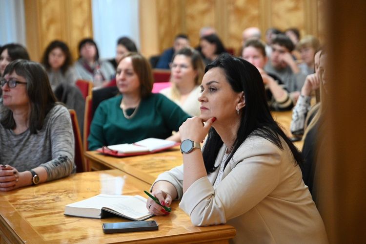 В Ужгороді презентували грантові можливості від Українського молодіжного фонду