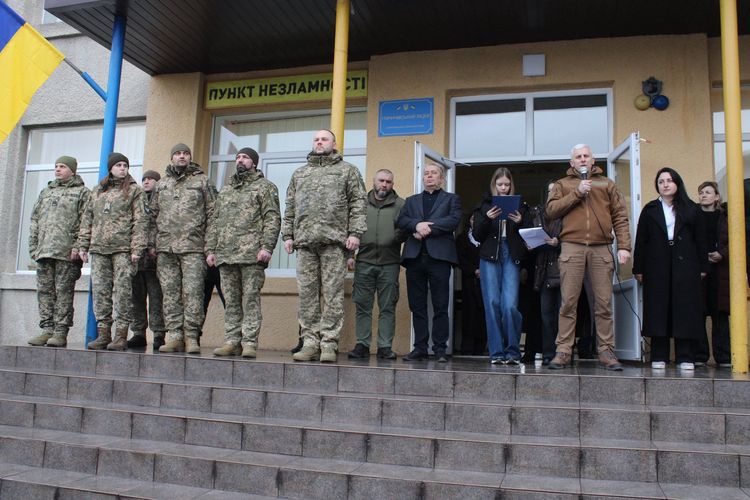  У закладах освіти Закарпаття підіймають Прапори Надії