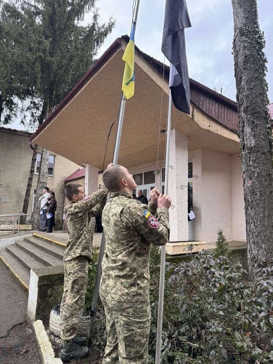 Прапори Надії підняли в усіх районах Закарпаття