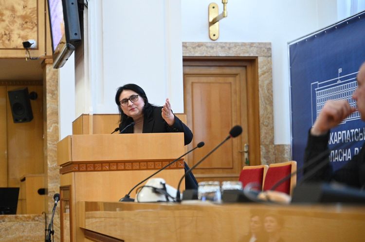 В Ужгороді презентували грантові можливості від Українського молодіжного фонду