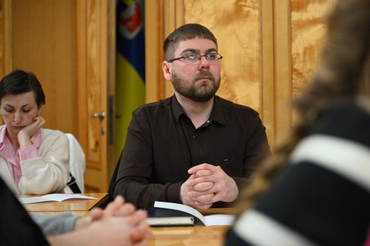 В Ужгороді презентували грантові можливості від Українського молодіжного фонду