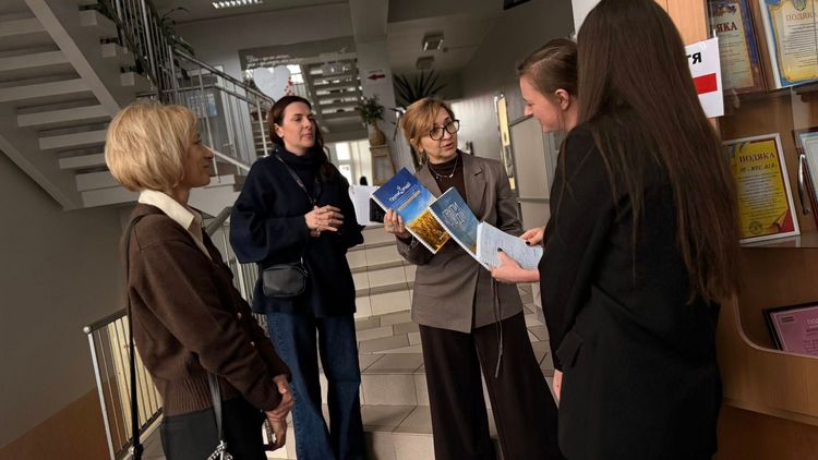 Міжнародні партнери відзначили роботу Центру життєстійкості в Ужгороді