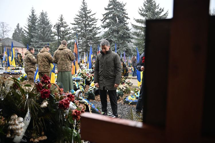 Чотири роки незламності: в Ужгороді вшанували пам'ять полеглих Героїв