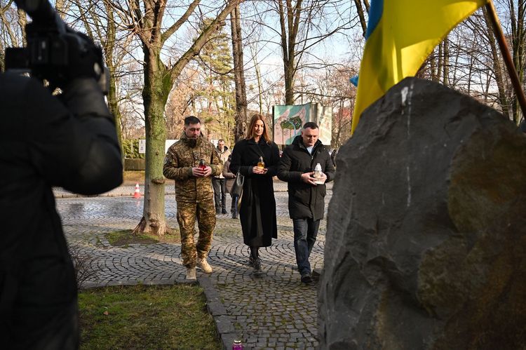 В Ужгороді вшанували пам'ять Героїв Небесної Сотні