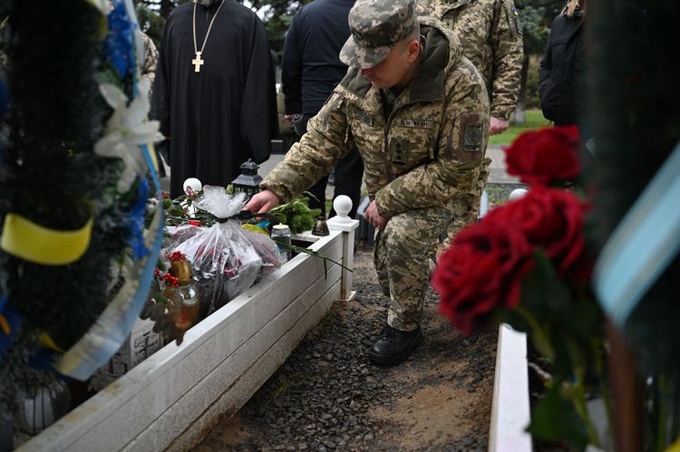 Чотири роки незламності: в Ужгороді вшанували пам'ять полеглих Героїв