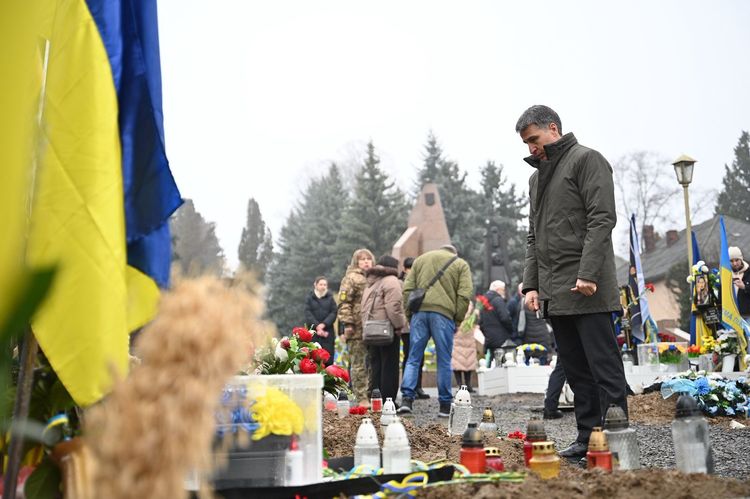Чотири роки незламності: в Ужгороді вшанували пам'ять полеглих Героїв
