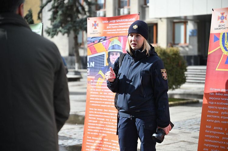 В Ужгороді відкрили виставку портретів закарпатських захисників
