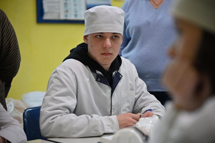 Розвиток медичної галузі та профтехосвіти обговорили на виїзній нараді в Берегові