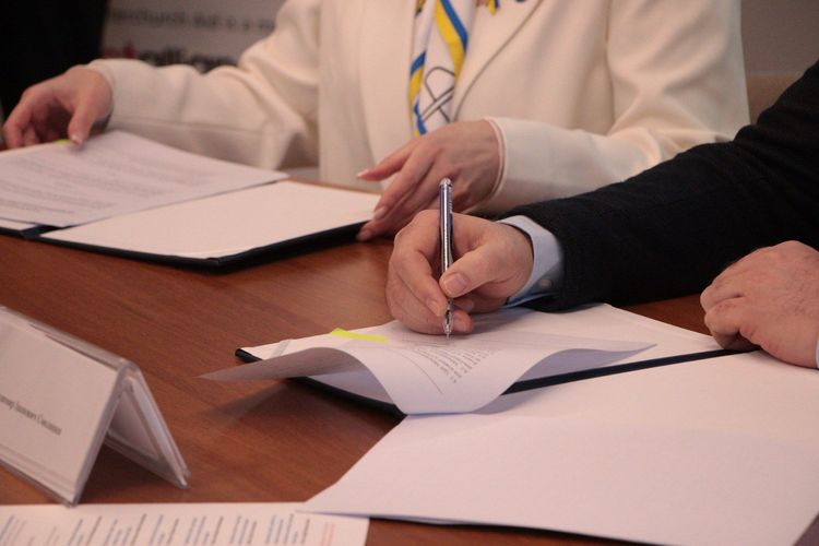 На Закарпатті презентували проєкт «Bridges of Resilience» для розвитку та підтримки молоді