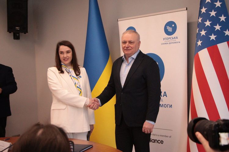 На Закарпатті презентували проєкт «Bridges of Resilience» для розвитку та підтримки молоді