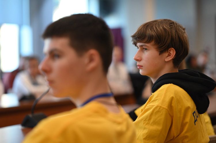 Закарпаття започаткувало командні змагання «Математика без меж»