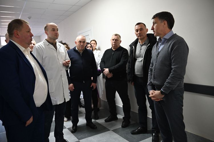 Мирослав Білецький відвідав медичні заклади Ясінянської громади