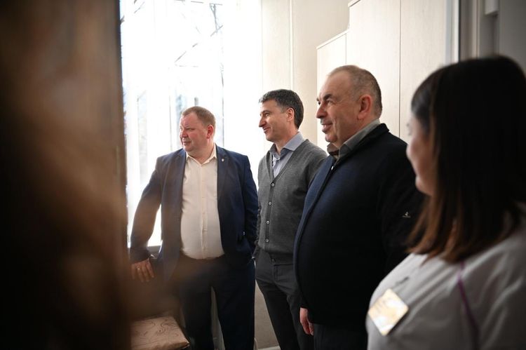 Мирослав Білецький відвідав медичні заклади Ясінянської громади
