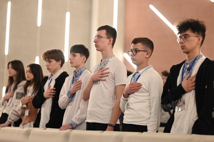 Закарпаття започаткувало командні змагання «Математика без меж»