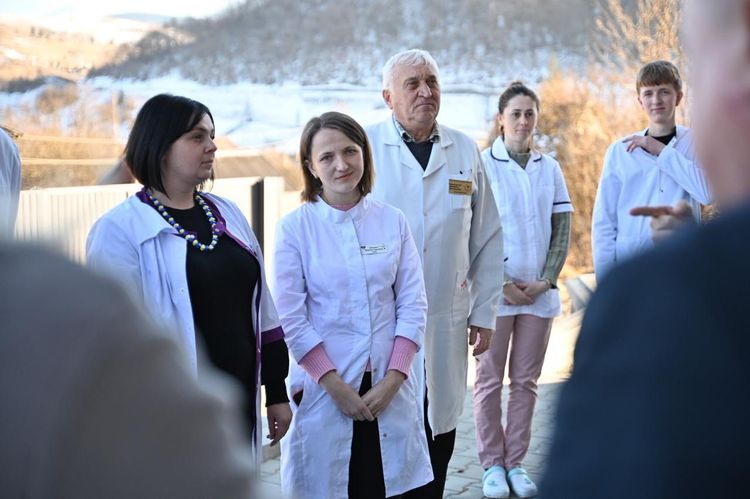 Мирослав Білецький відвідав медичні заклади Ясінянської громади