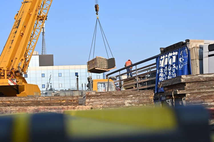 Голова ОВА оглянув хід будівництва ветеранського простору в Ужгороді