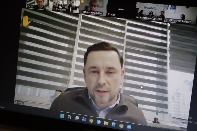 Під час «Діалогу влади та бізнесу» обговорили трансформацію професійної освіти на Закарпатті