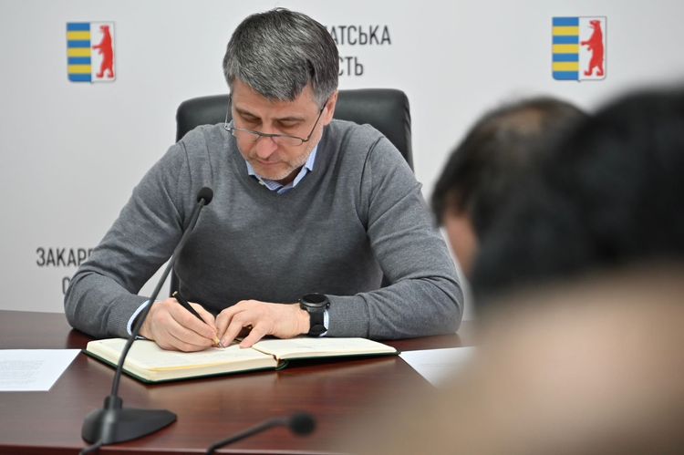 Голова ОВА провів нараду з керівниками районів Закарпаття