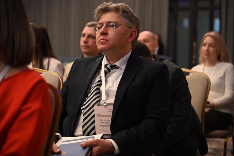 В Ужгороді обговорили роль господарських судів у справах про банкрутство