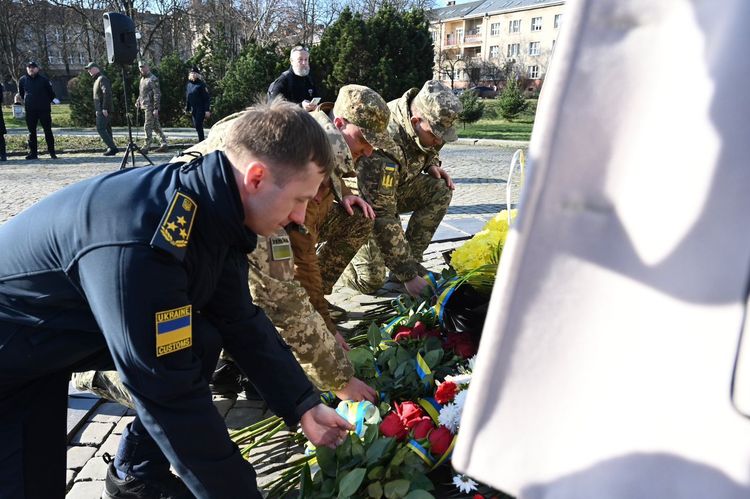 В Ужгороді відзначили 212-ту річницю від дня народження Тараса Шевченка