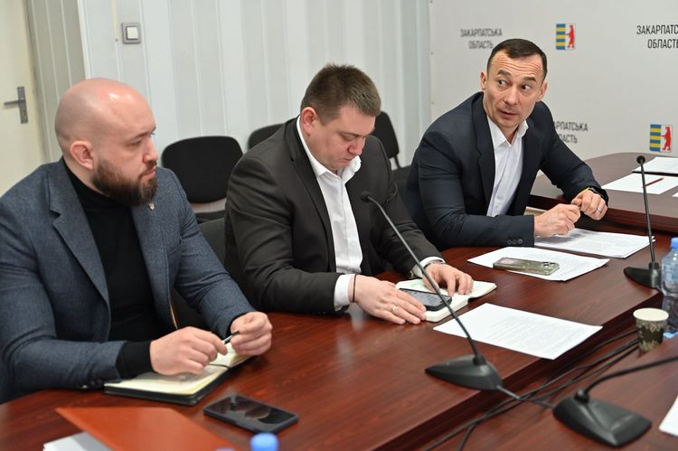 Голова ОВА провів нараду з керівниками районів Закарпаття
