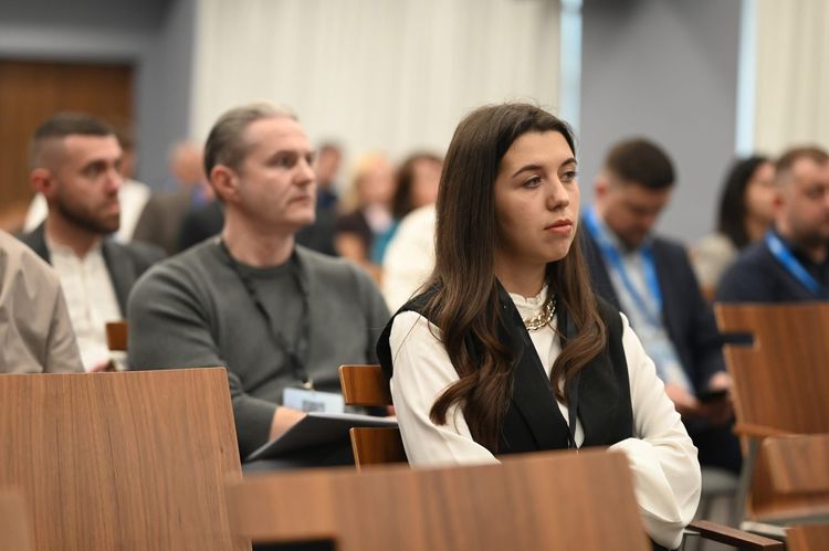 Стратегія 2026: на Ужгородщині обговорили шляхи фінансування та відновлення громад