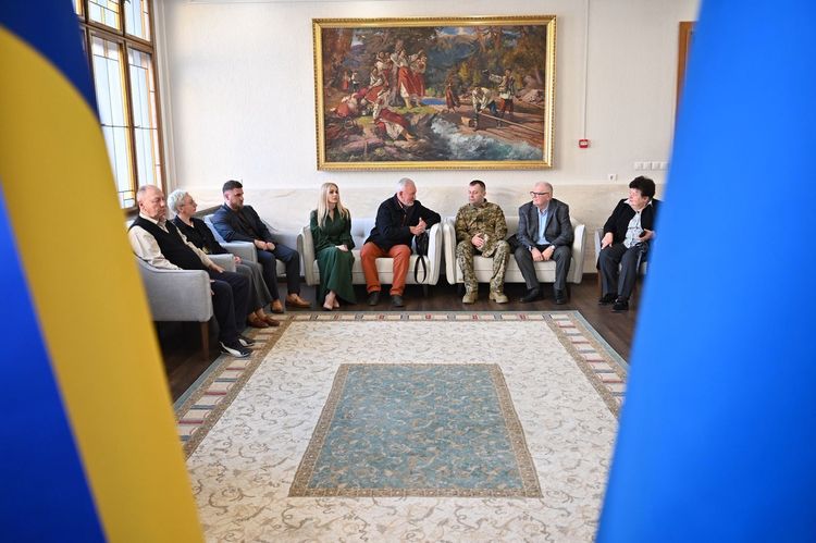 Чотирьом закарпатцям вручили високі державні нагороди.