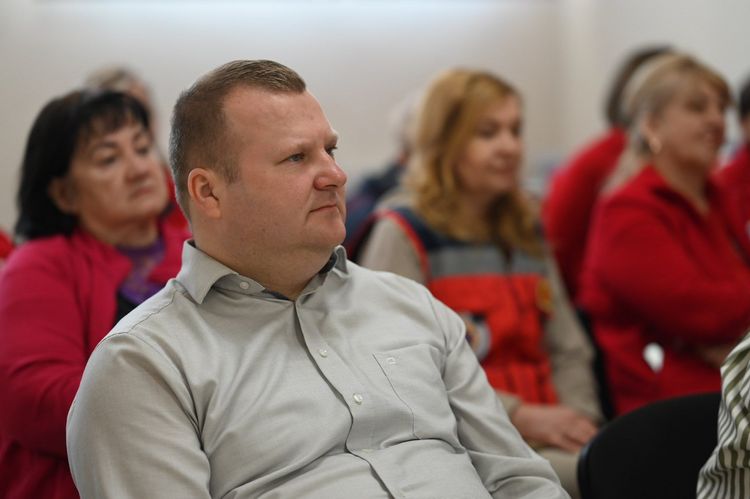 Для диспетчерів закарпатської екстренки провели тренінг з інклюзивної комунікації та стресостійкості
