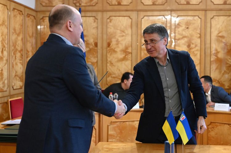 Кадри для економіки: влада, бізнес та профтехи Закарпаття обʼєднують зусилля