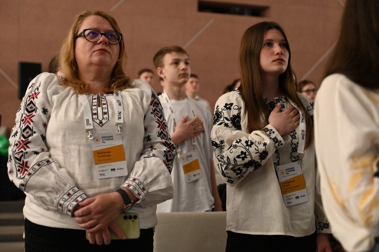 В Ужгороді нагородили переможців фінального етапу олімпіади з біології