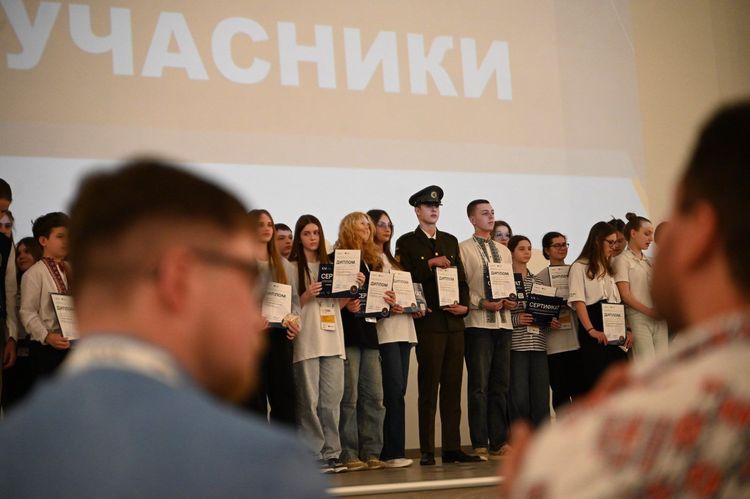 В Ужгороді нагородили переможців фінального етапу олімпіади з біології