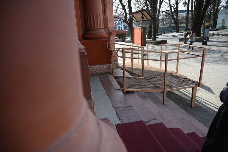 Заступник міністра у справах ветеранів відзначив розбудову безбар’єрного середовища на Закарпатті