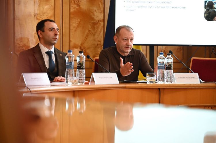 На Закарпатті обговорили реалізацію Політики Героїв за участю заступника міністра у справах ветеранів