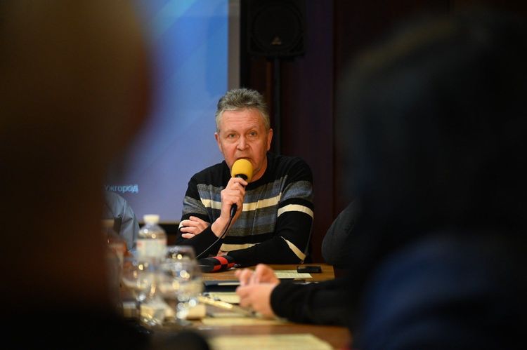 Підтримка та інтеграція: на Закарпатті відбувся круглий стіл до Міжнародного дня ромів