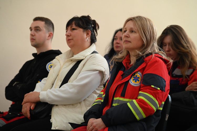Медики закарпатської екстренки вдосконалювали навички безбар’єрної комунікації та стійкості
