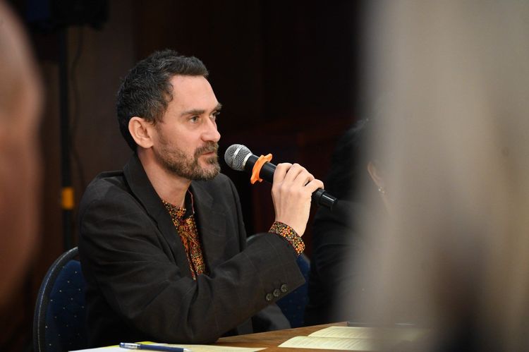 Підтримка та інтеграція: на Закарпатті відбувся круглий стіл до Міжнародного дня ромів
