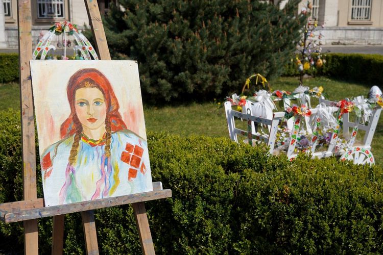 Понад 100 школярів узяли участь у великодніх майстер-класах на площі Народній