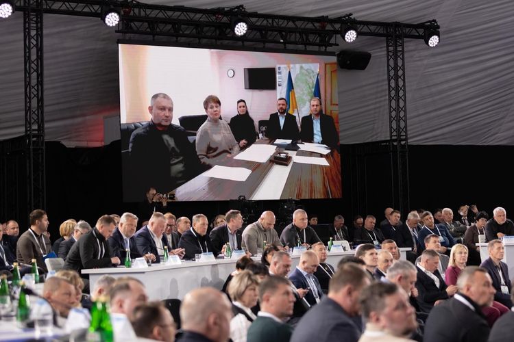 На полях Конгресу обговорили життєдіяльність громад та підготовку до наступного опалювального сезону