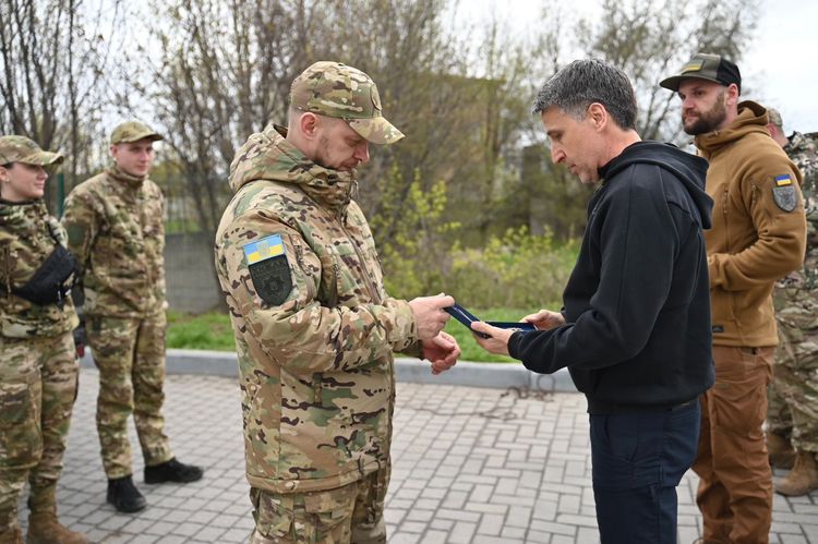 Мирослав Білецький відвідав на передовій закарпатських патрульних 