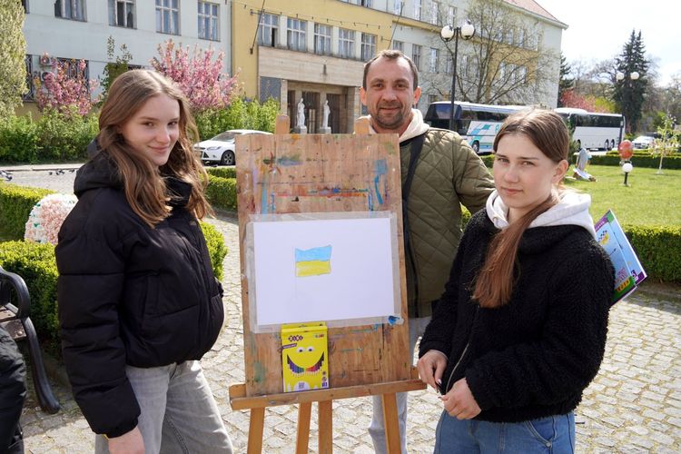 Понад 100 школярів узяли участь у великодніх майстер-класах на площі Народній