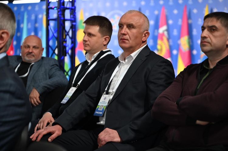 На полях Конгресу обговорили життєдіяльність громад та підготовку до наступного опалювального сезону