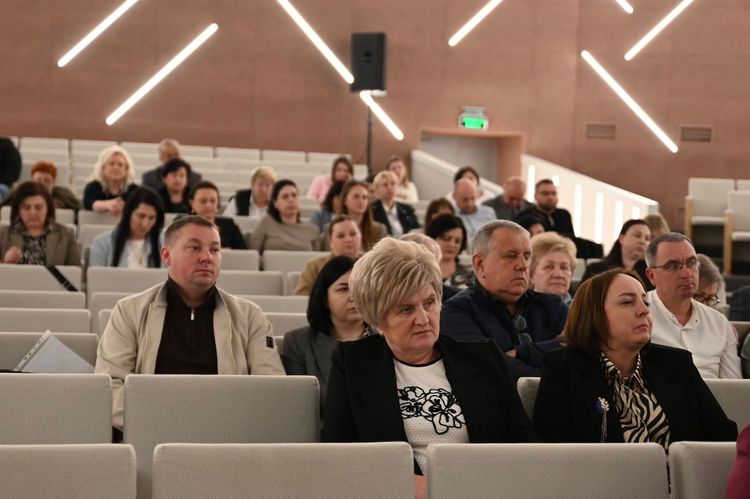 В Ужгороді відбулося розширене засідання колегії освітян Закарпаття