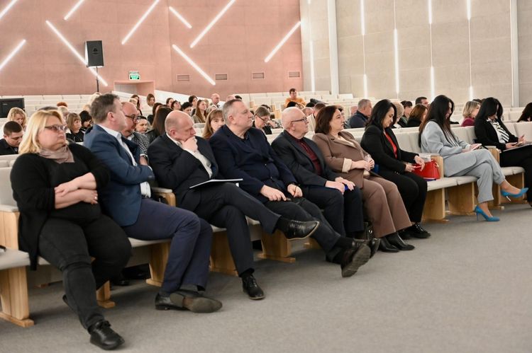 В Ужгороді відбулося розширене засідання колегії освітян Закарпаття